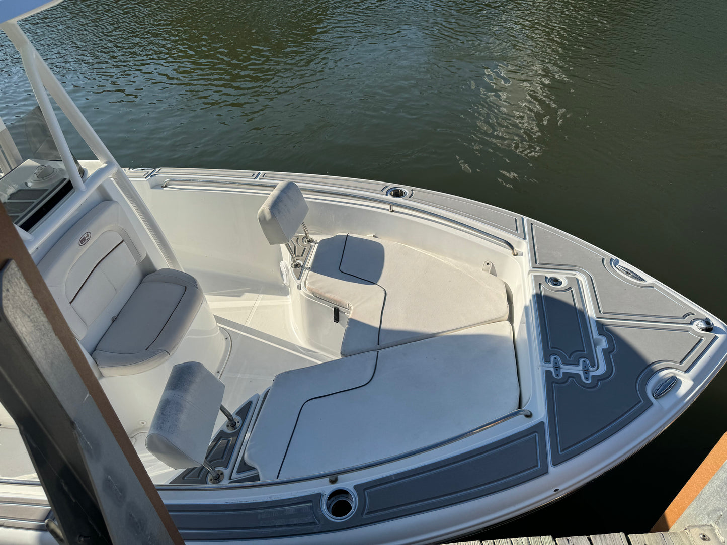 Sea Hunt Triton 225 Boat rental