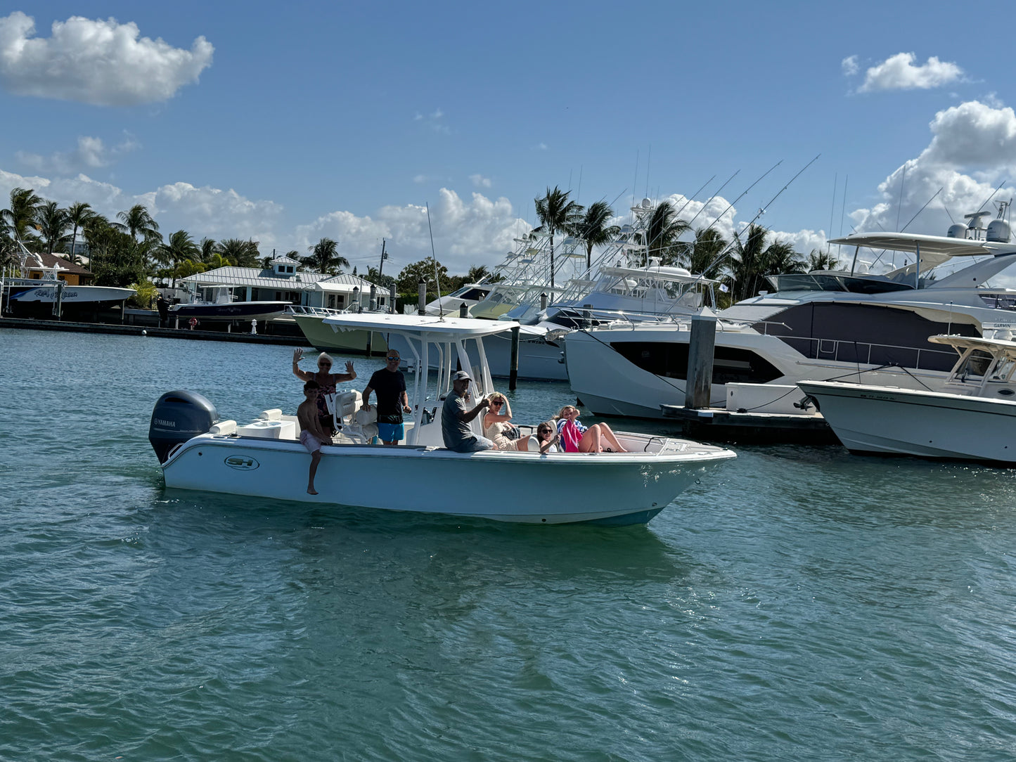 Sea Hunt Triton 225 Boat rental