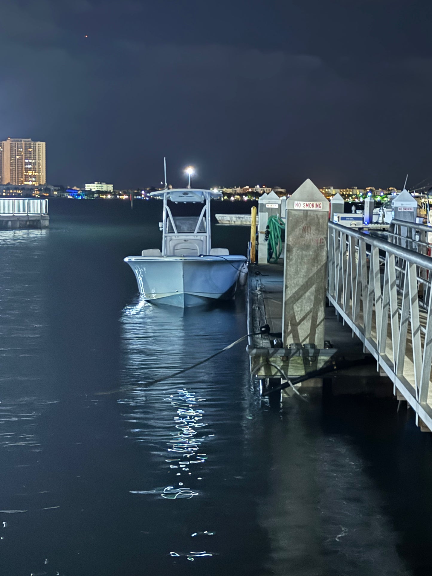 Sea Hunt Triton 225 Boat rental