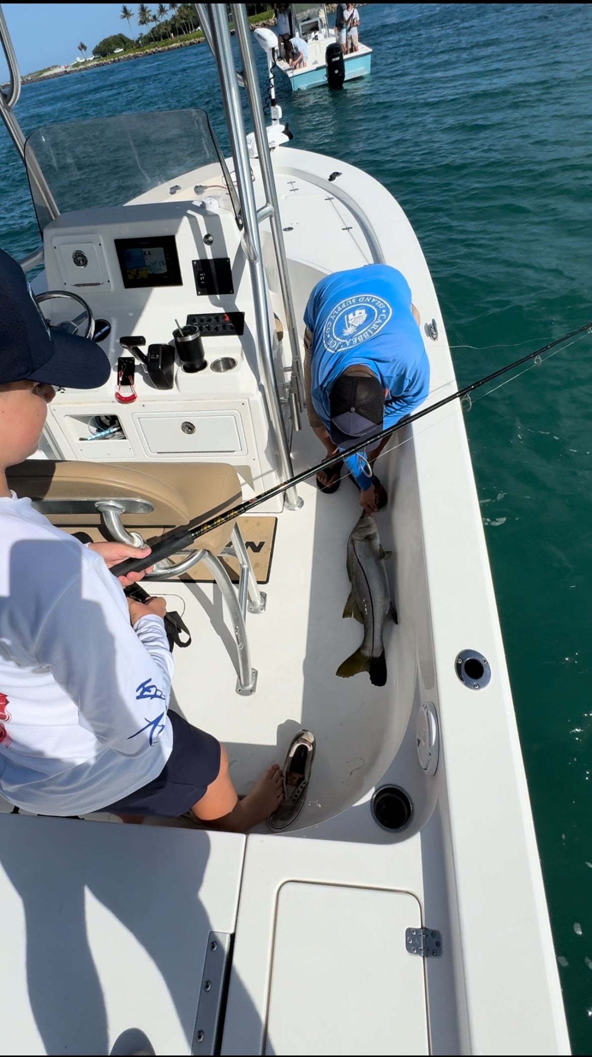 Sea Hunt Triton 225 Boat rental