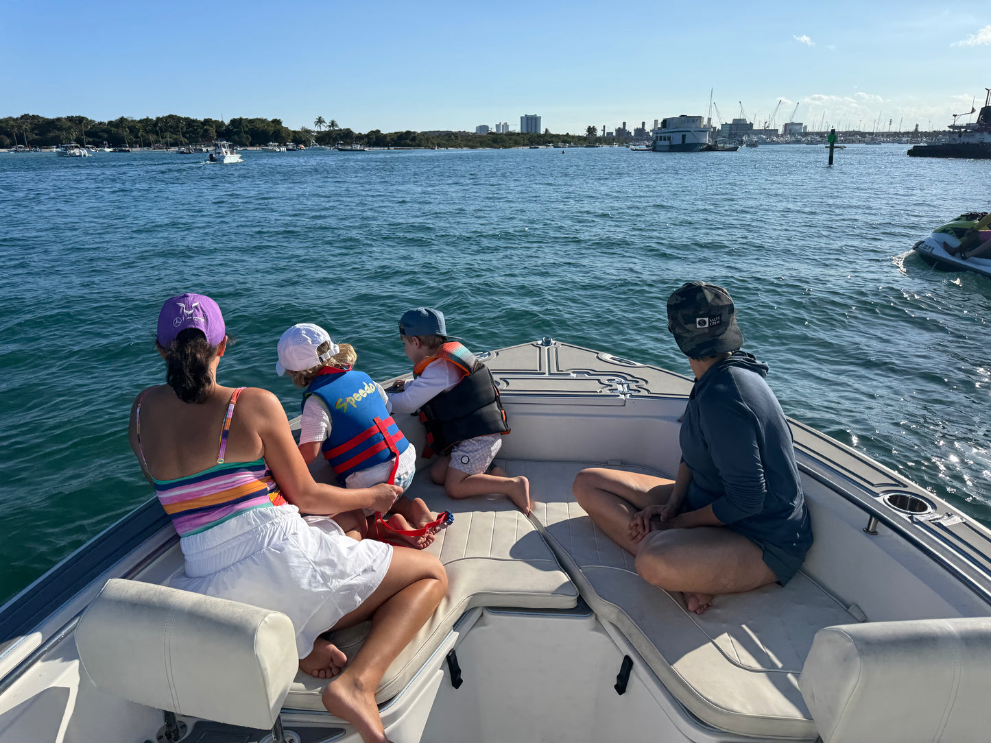 Sea Hunt Triton 225 Boat rental