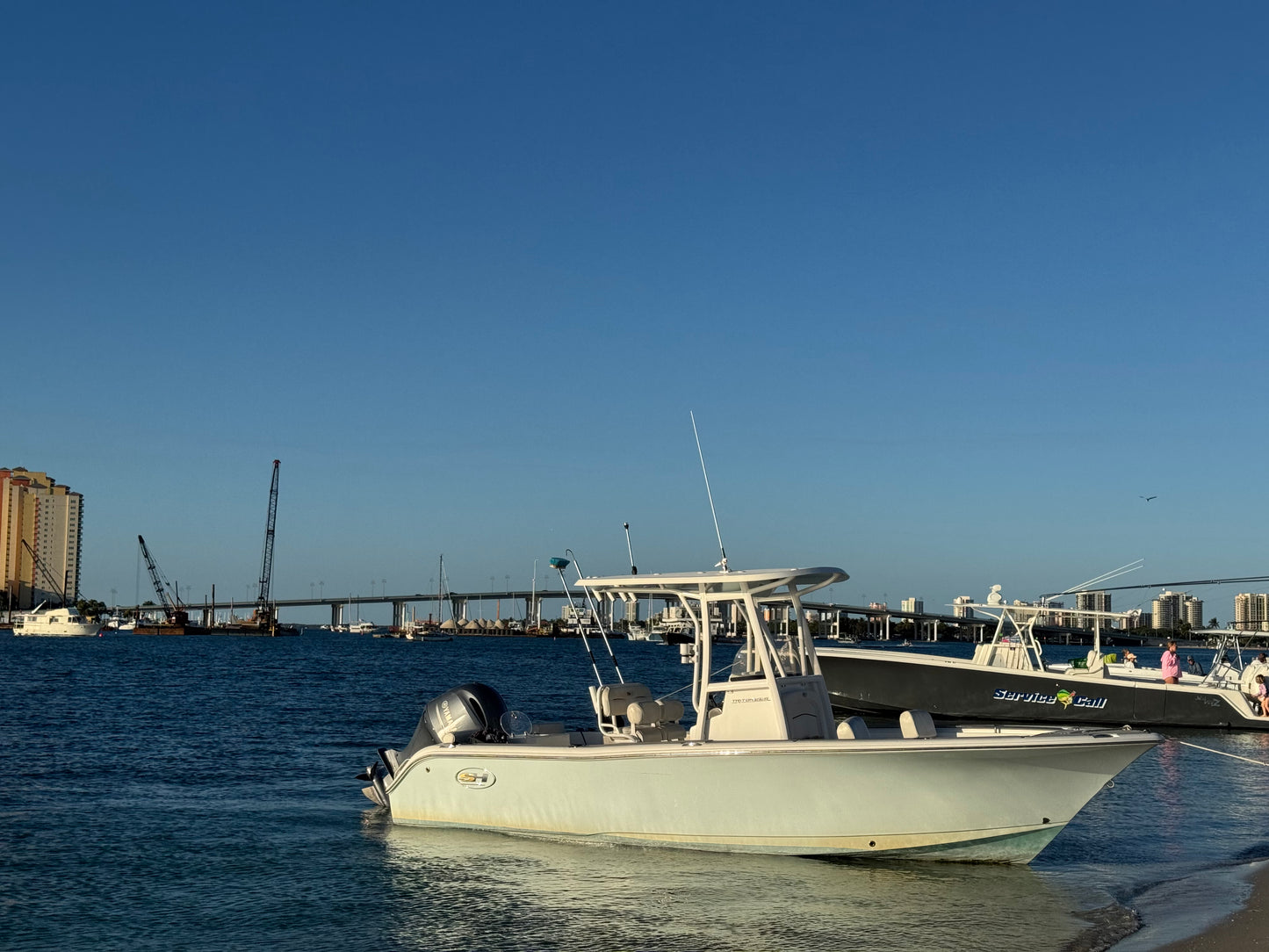Sea Hunt Triton 225 Boat rental