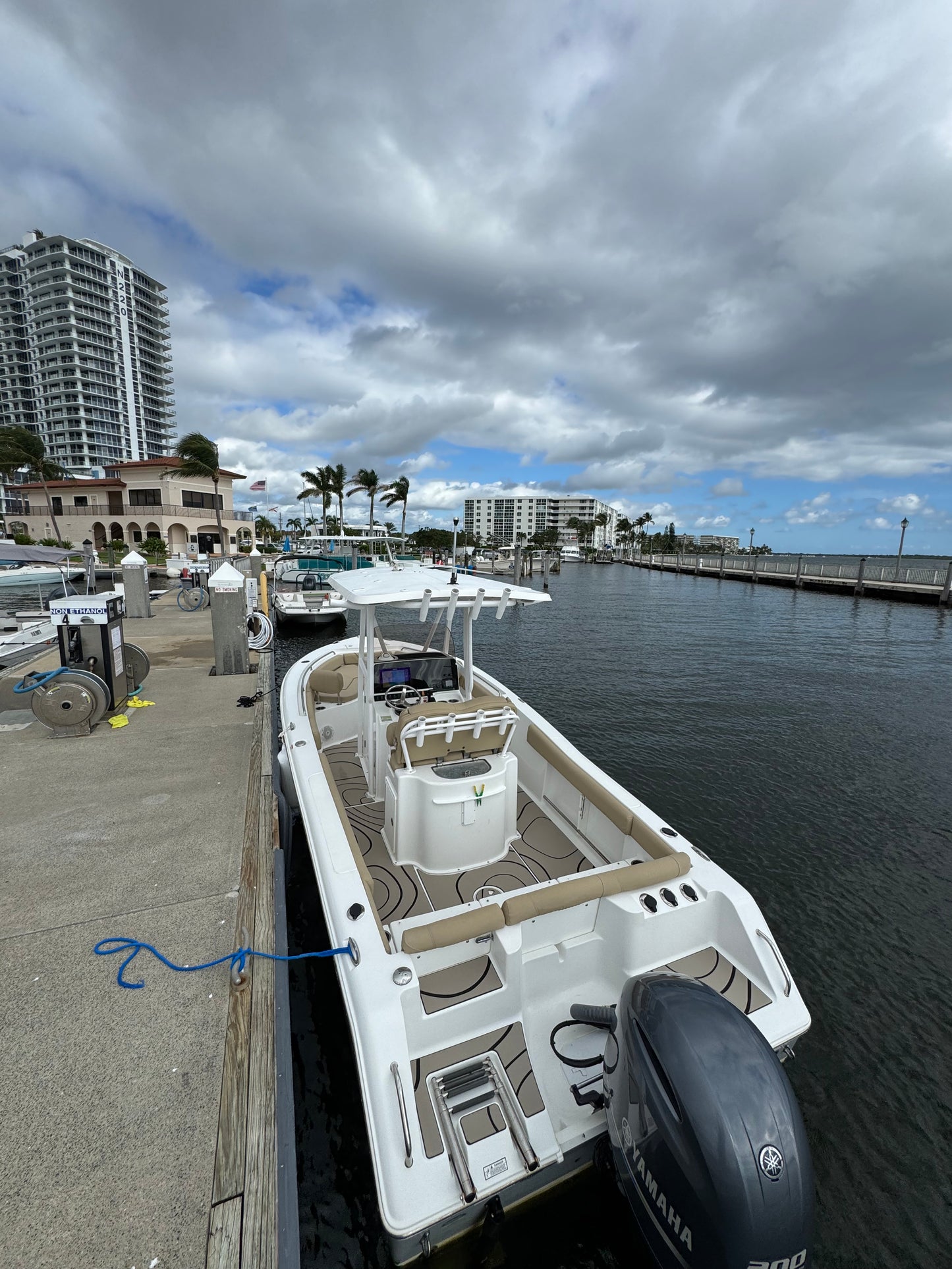 Sea Hunt Ultra 234