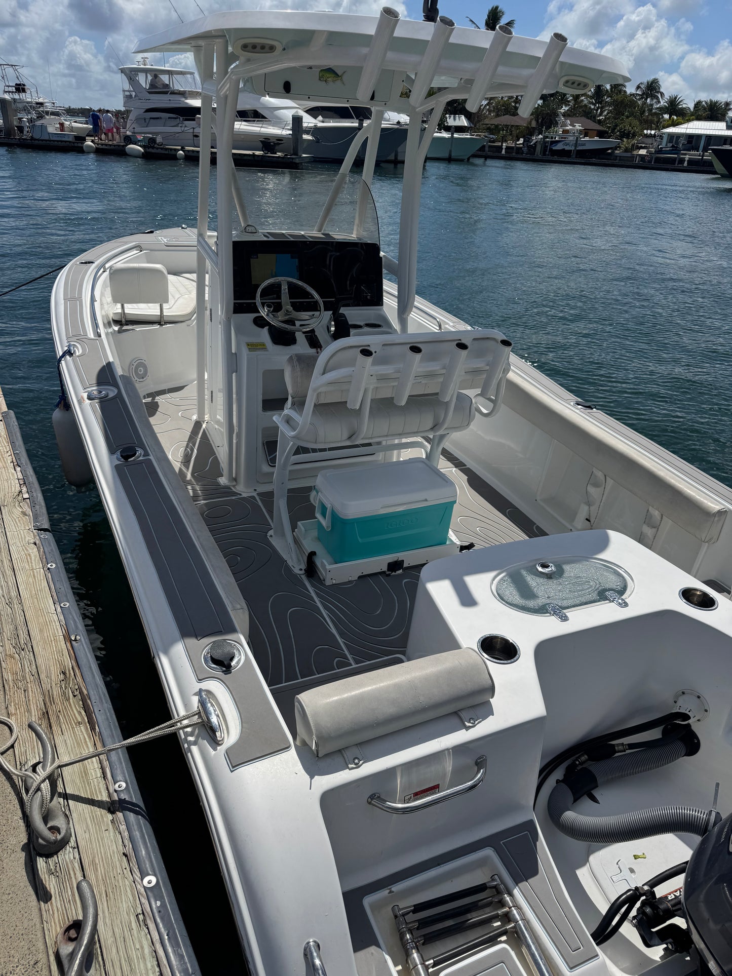 Sea Hunt Ultra 234