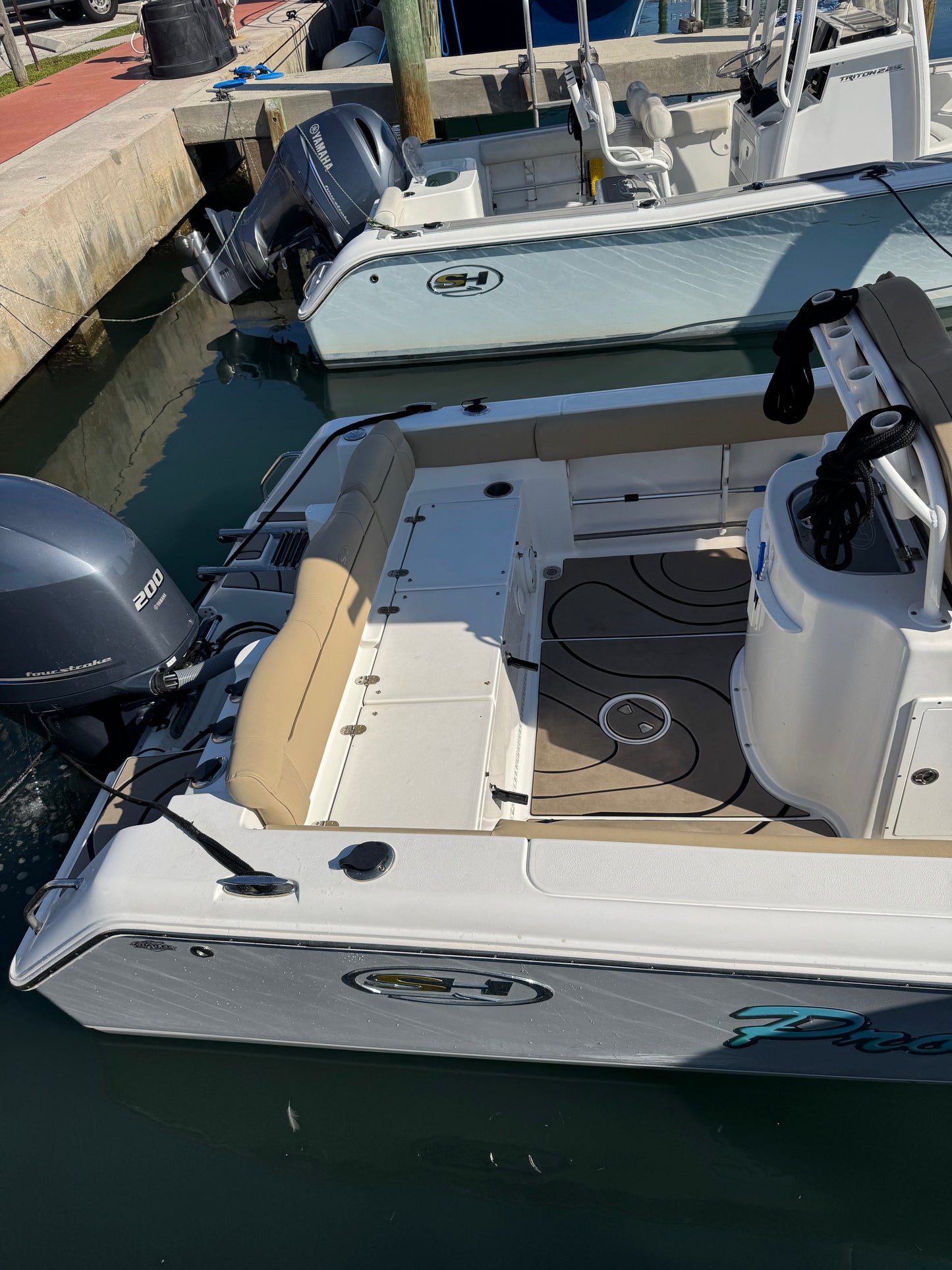 Sea Hunt Ultra 234