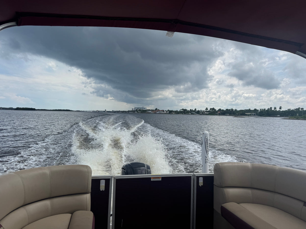 Godfrey Sweetwater 23ft Pontoon Houry Rental