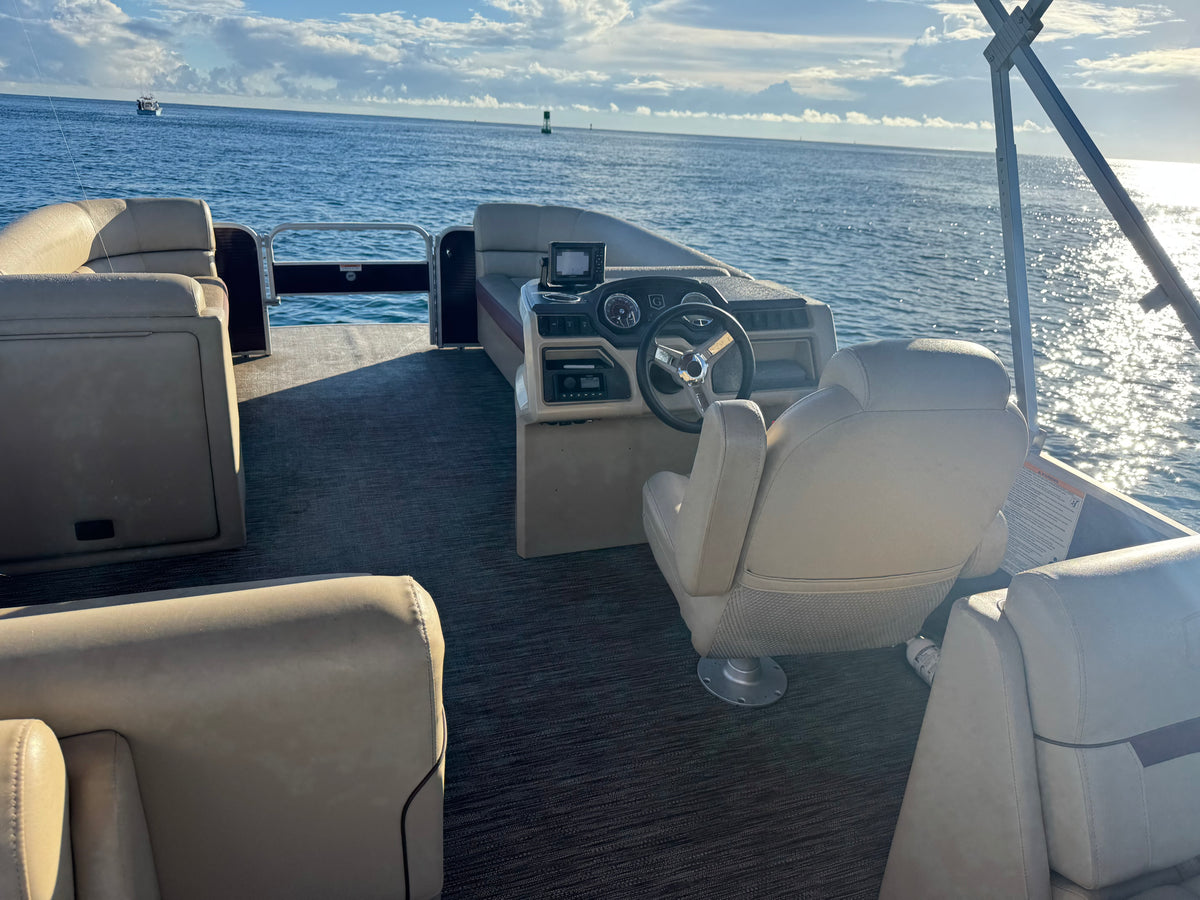 Godfrey Sweetwater 23ft Pontoon Houry Rental